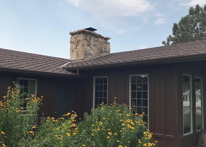 Bunkhouse Motel 2*